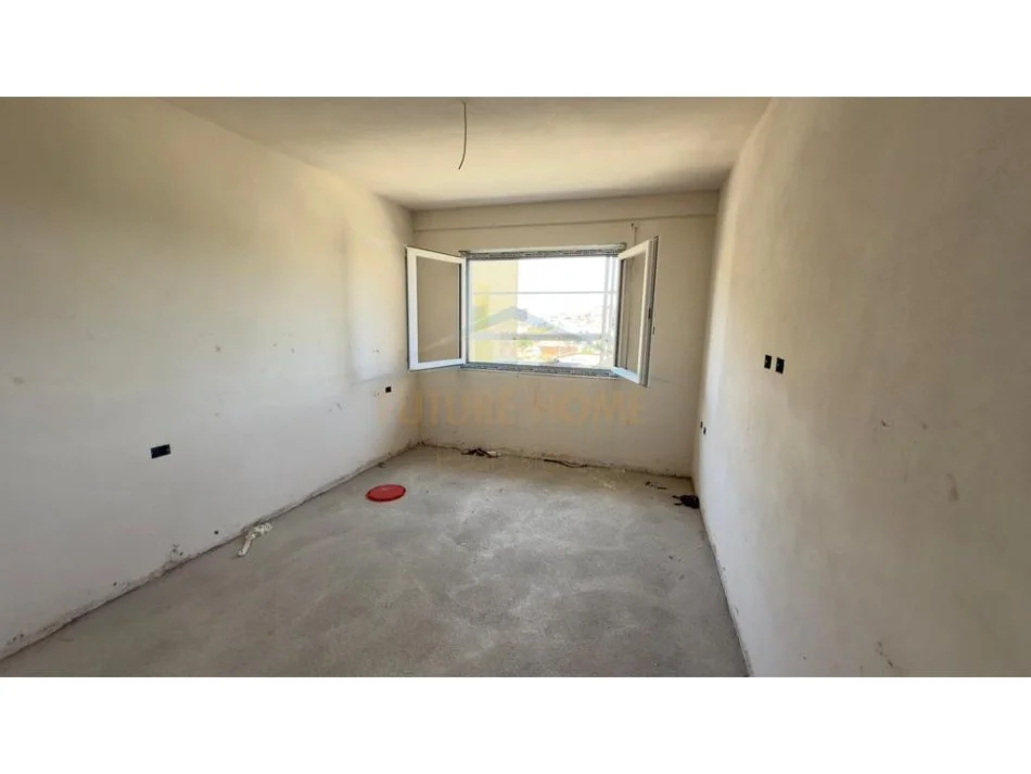 Tirane, shitet apartament 1+1 Kati 2, 81 m² 89.000 € (Paskuqan)