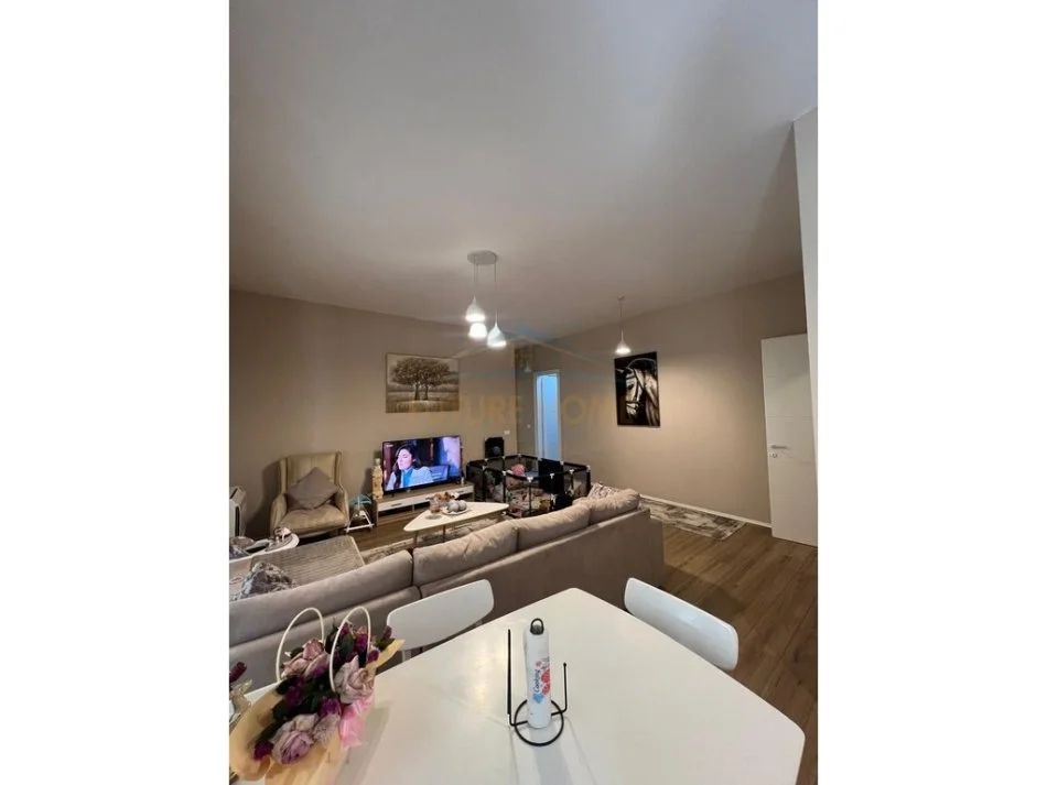 Tirane, shitet apartament Kati 5, 126 m² 350.000 € (KOMPLEKSI DELIJORGJI)