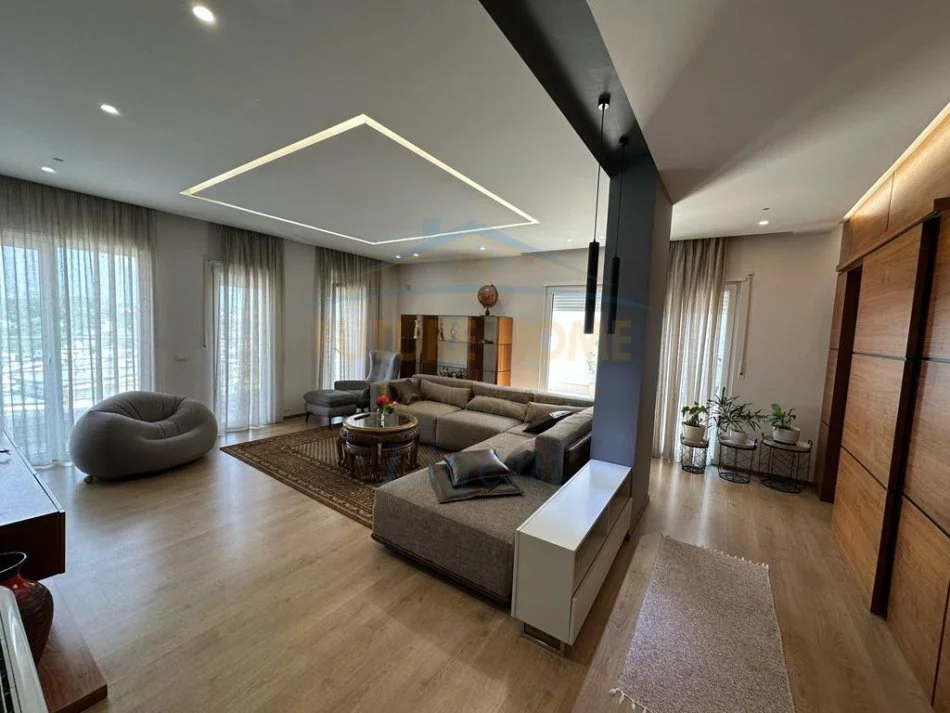 Tirane, shitet apartament+verande | Penthouse 3+1+Ballkon Kati 6, 181 m² 365.000 € 