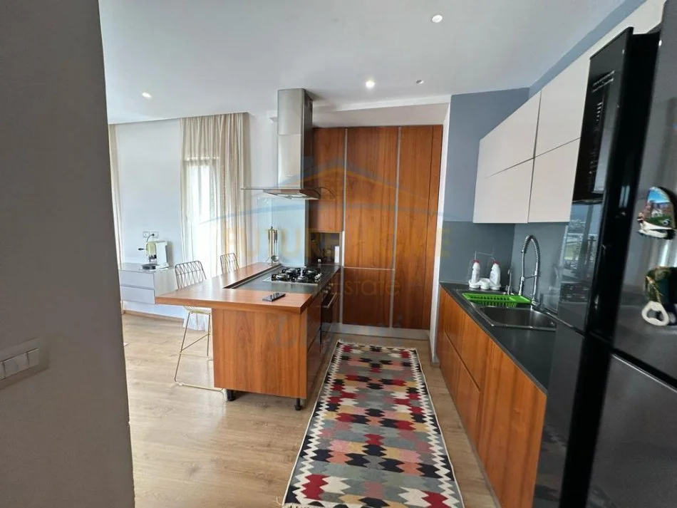 Tirane, shitet apartament+verande | Penthouse 3+1+Ballkon Kati 6, 181 m² 365.000 € 