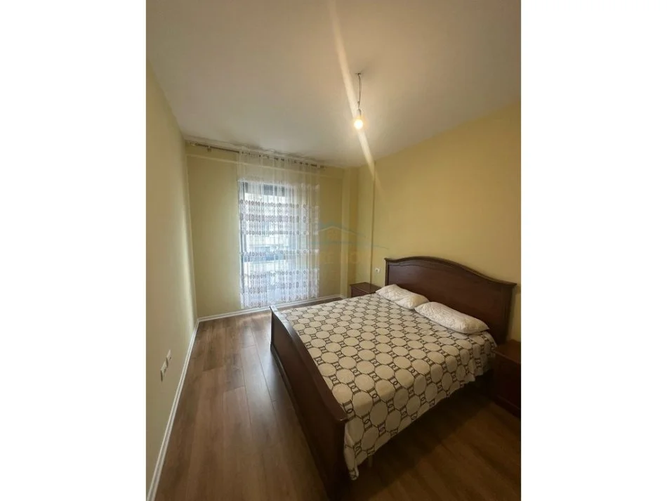 Tirane, jepet me qera apartament 2+1+PARKIM, Kati 4, 105 m² 650 € (Rezidencen Green Harmony, në zonën e Porcelanit)