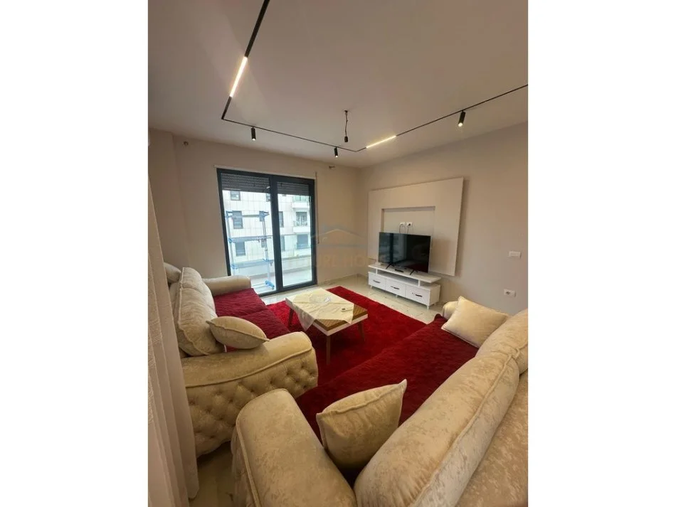 Tirane, jepet me qera apartament 2+1+PARKIM, Kati 4, 105 m² 650 € (Rezidencen Green Harmony, në zonën e Porcelanit)