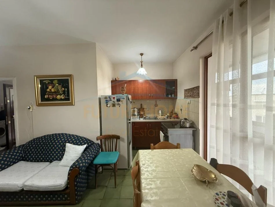 Tirane, jepet me qera apartament 2+1 Kati 5, 68 m² 550 € (Mine Peza)