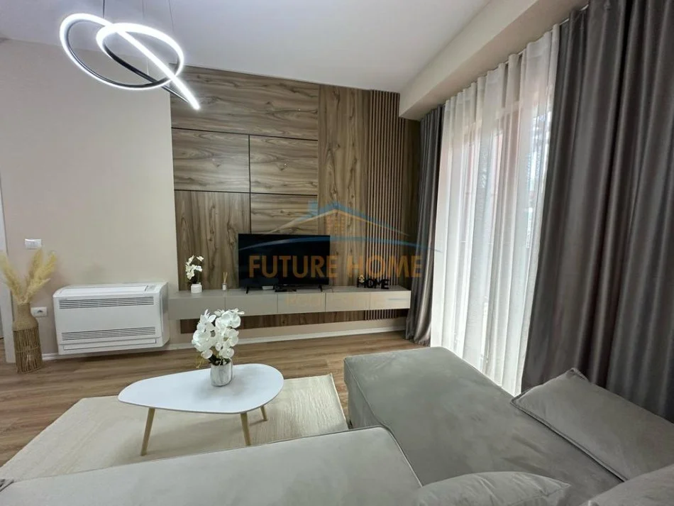 Tirane, shitet 1+1+Ballkon , 215.000 € 