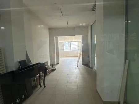 Qera, Ambiente per zyra, Rruga Xhanfize Keko, Xhamllik. AREA52237