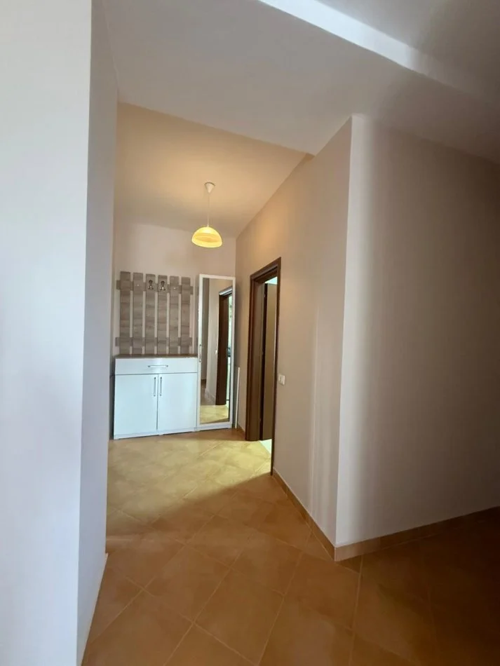 Tirane, jepet me qera apartament 2+1+Ballkon Kati 7, 100 m² 60.000 leke