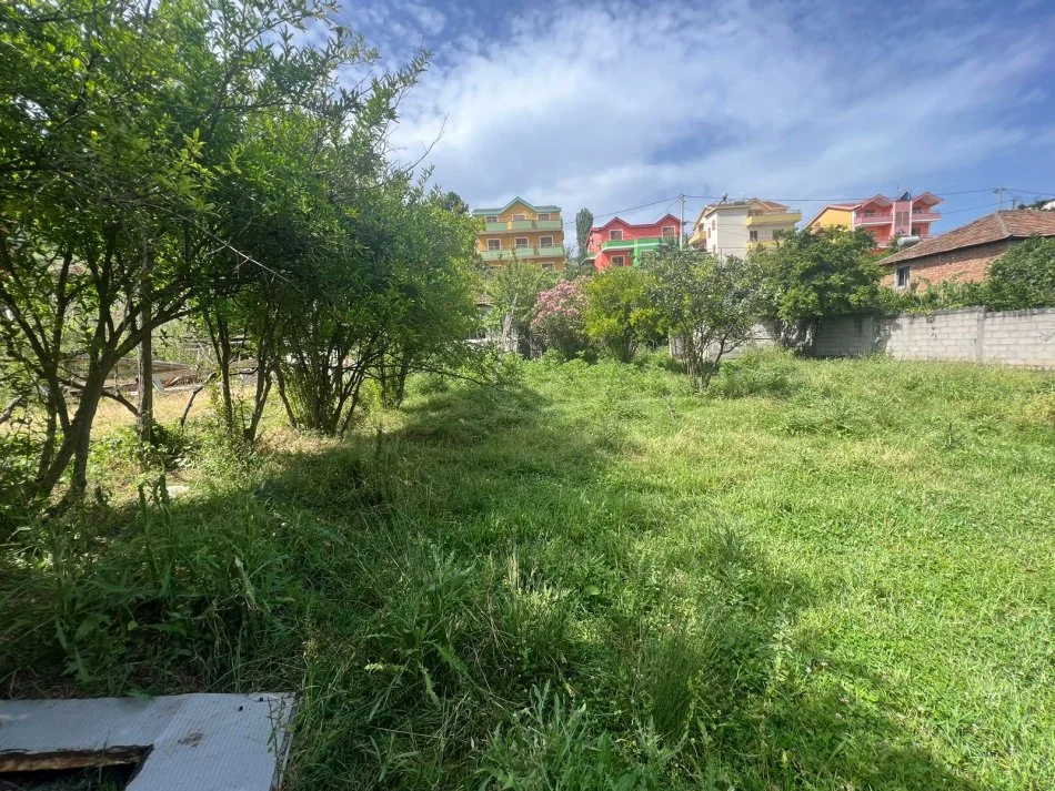 Tirane, shitet toke , 900 m² 150.000 € (Mezez ,Kalceto Arena)