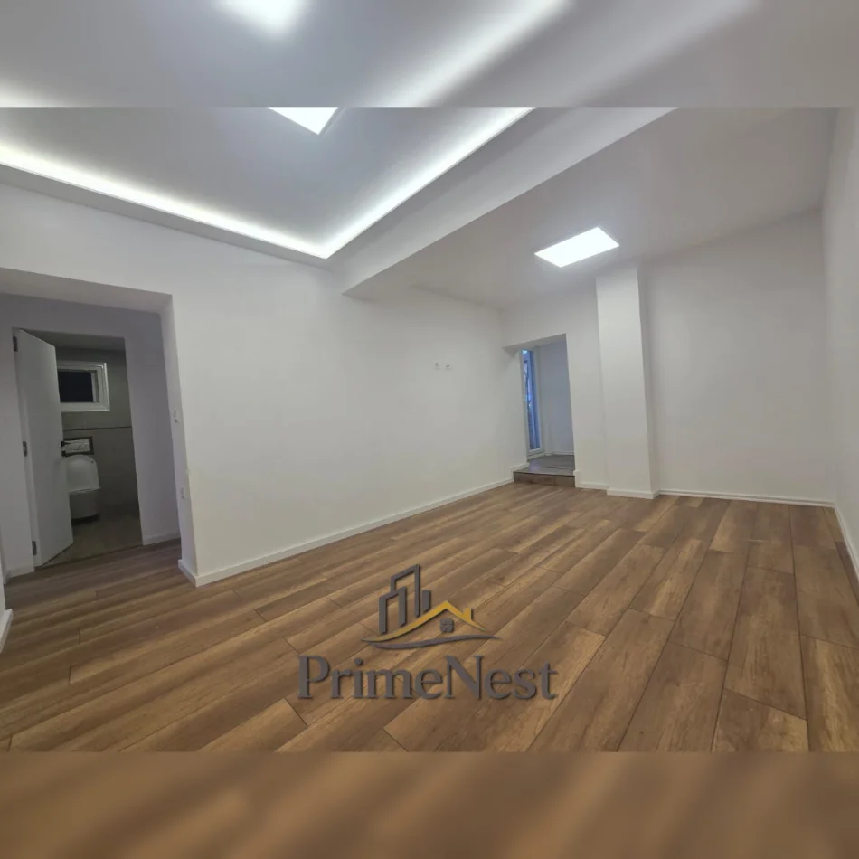 Tirane, jepet me qera ambjent biznesi Kati 2, 78 m² 800 € 