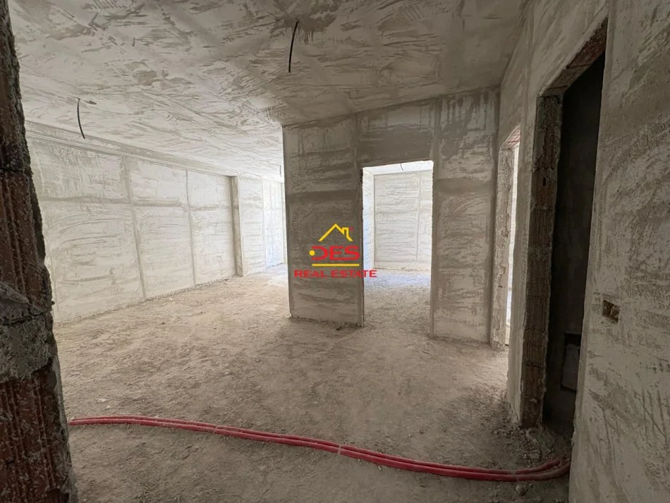 Vlore, shitet apartament 2+1+Ballkon Kati 3, 107 m² (Lungomare, Vlorë)