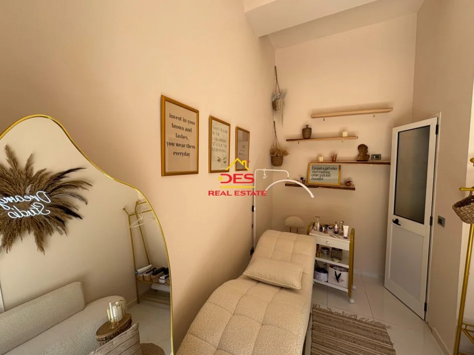 Vlore, shitet ambjent biznesi Kati 0, 30 m² (Rruga Sadik Zotaj)