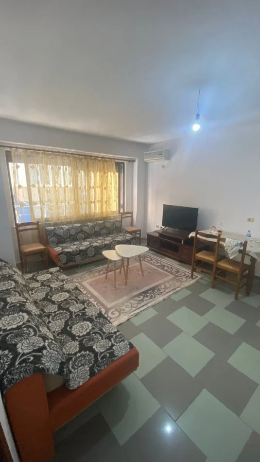 Tirane, jepet me qera apartament 1+1 Kati 2, 70 m² 450 € 
