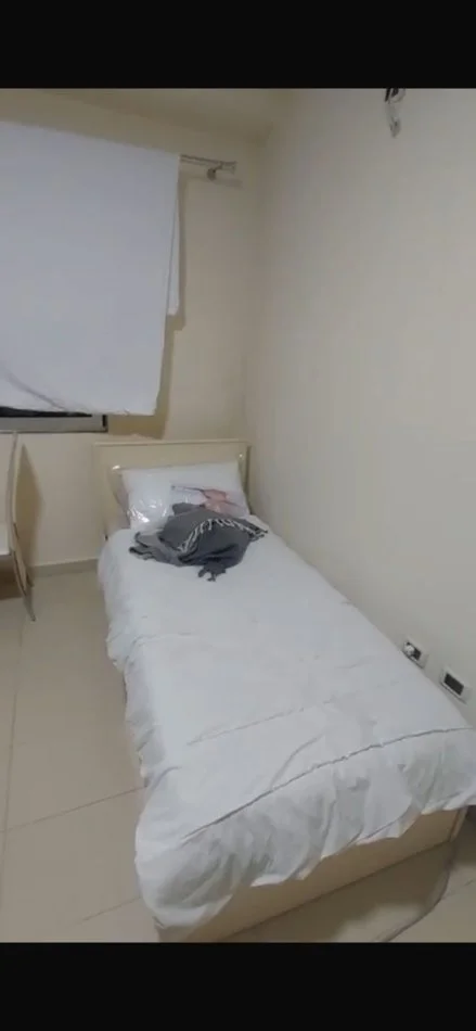 Tirane, jepet me qera apartament 1+1+Ballkon Kati 2, 120 m² 550 € (ALI DEMI)