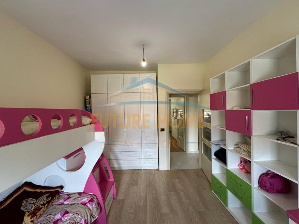 Tirane, jepet me qera apartament 2+1 Kati 2, 85 m² 750 € (Komuna e Parisit, Tiranë)