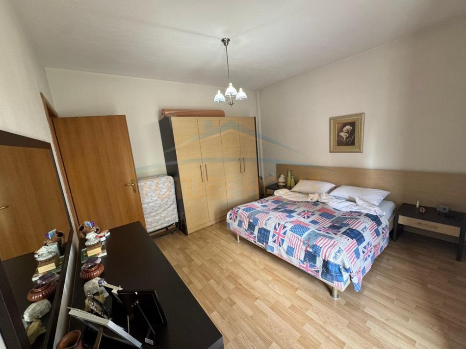 Tirane, shitet apartament 2+1+Ballkon Kati 3, 127 m² 345.000 € (nikolla lena)