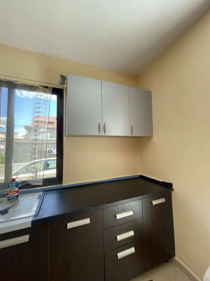 Tirane, jepet me qera Vile 2+1 Kati 1, 100 m² 350 € (Selitë)