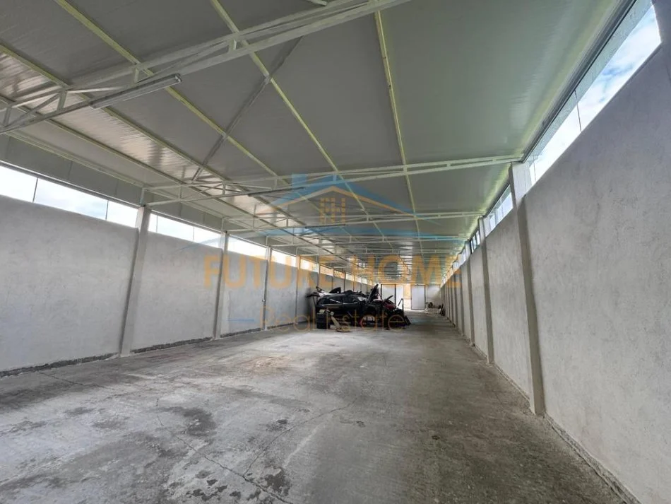 Tirane, jepet me qera ambjent biznesi Kati 0, 800 m² 1.900 € (Autostrada Tirane-Durres)