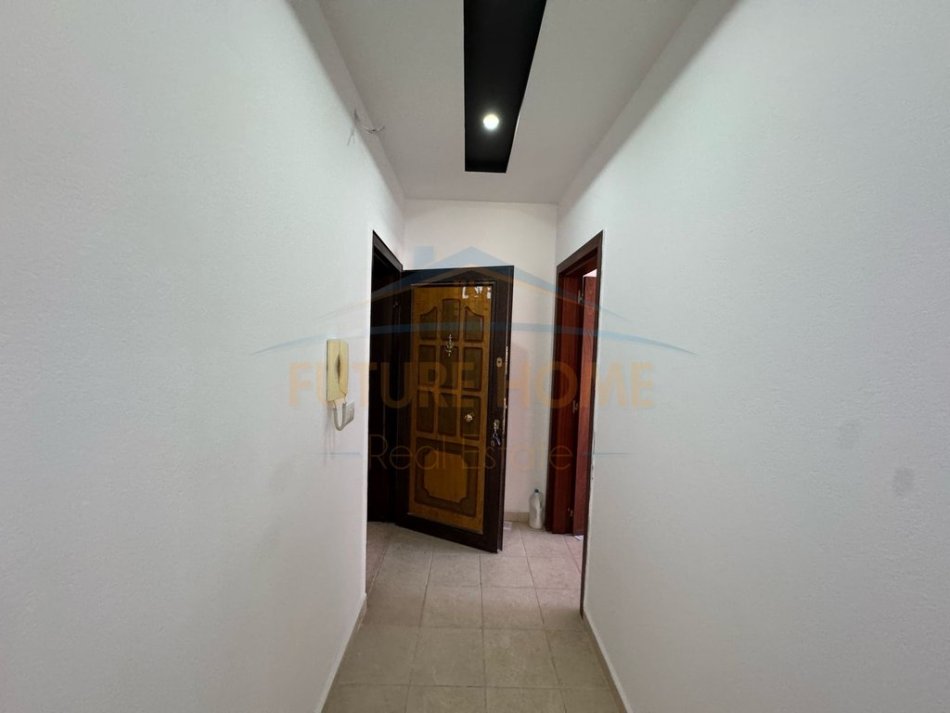 Durres, shitet apartament 1+1+Ballkon Kati 4, 60 m² 65.000 € (Shkembi Kavajes, Durres)