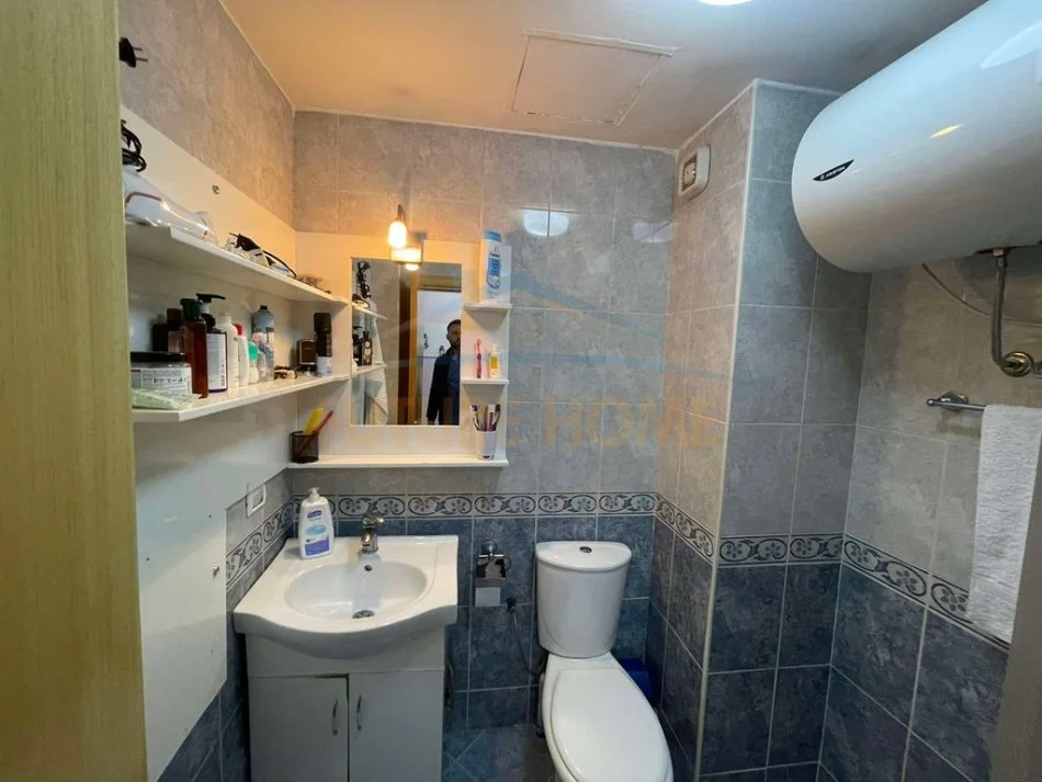 Tirane, shitet apartament 2+1 Kati 8, 75 m² 185.000 € (Komuna e Parisit)