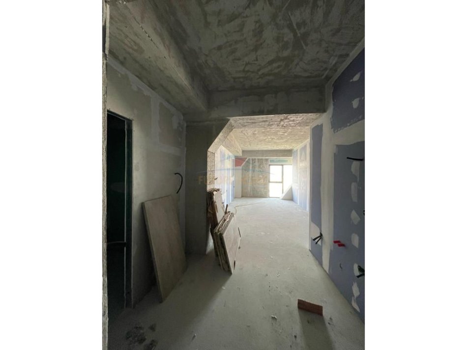 Tirane, shitet apartament 1+1 Kati 11, 42 m² 125.000 € (Rruga e Kavajës)