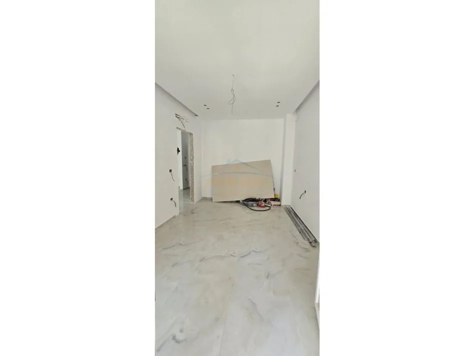 Tirane, shitet apartament 1+1 Kati 2, 70 m² 119.170 € (DRITAN HOXHA)