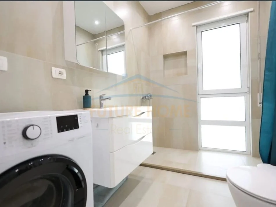 Gjiri Lalezit | Hamallaj, shitet apartament 2+1 Kati 2, 101 m² 300.000 € (San Pietro Residence)