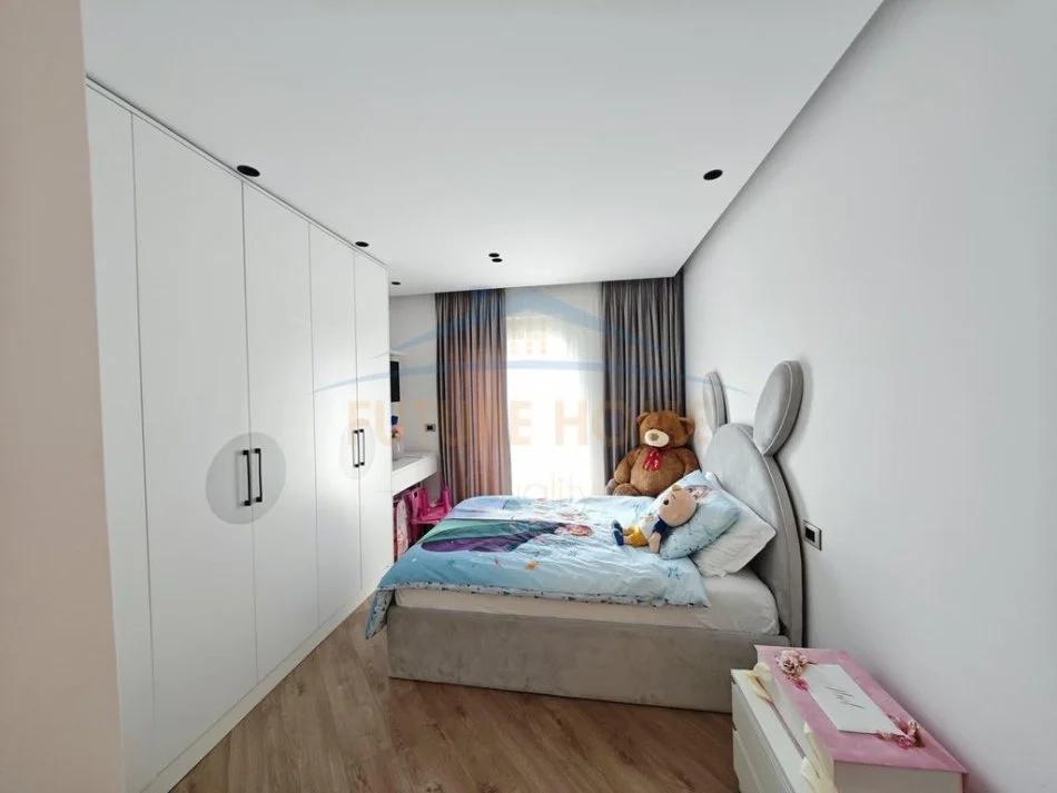 Durres, shitet apartament 2+1+Aneks+Ballkon Kati 5, 107 m² 270.000 € (Plazh Hekurudha)