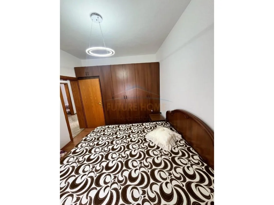Durres, jepet me qera apartament 1+1 Kati 4, 67 m² 300 € (Prane Zjarrefikses, Durres)