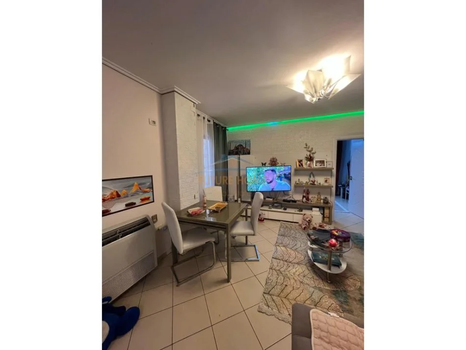 Tirane, shitet apartament 2+1 Kati 3, 116 m² 260.000 € 