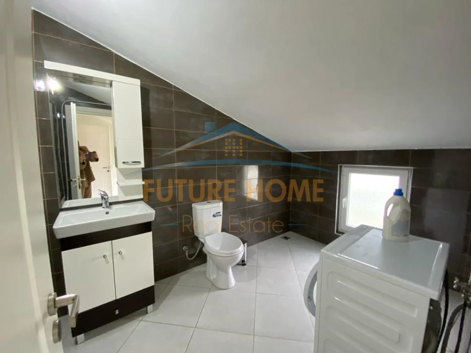 Shqiperi, jepet me qera Vile 4+1+Aneks Kati 0, 600 m² 1.600 € (teg)