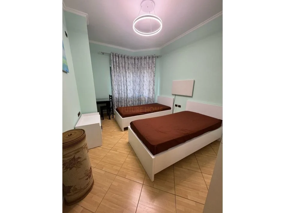 Tirane, jepet me qera apartament 2+1+Ballkon Kati 3, 95 m² 600 € (Don Bosko)