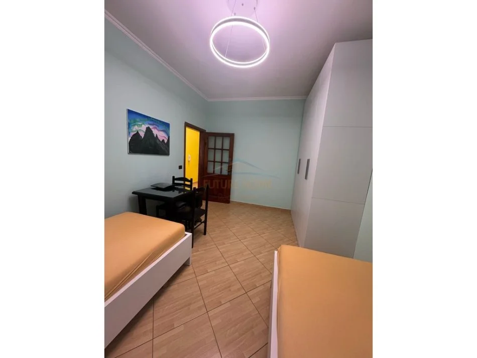 Tirane, jepet me qera apartament 1+1 Kati 3, 95 m² 600 € (Don Bosko)