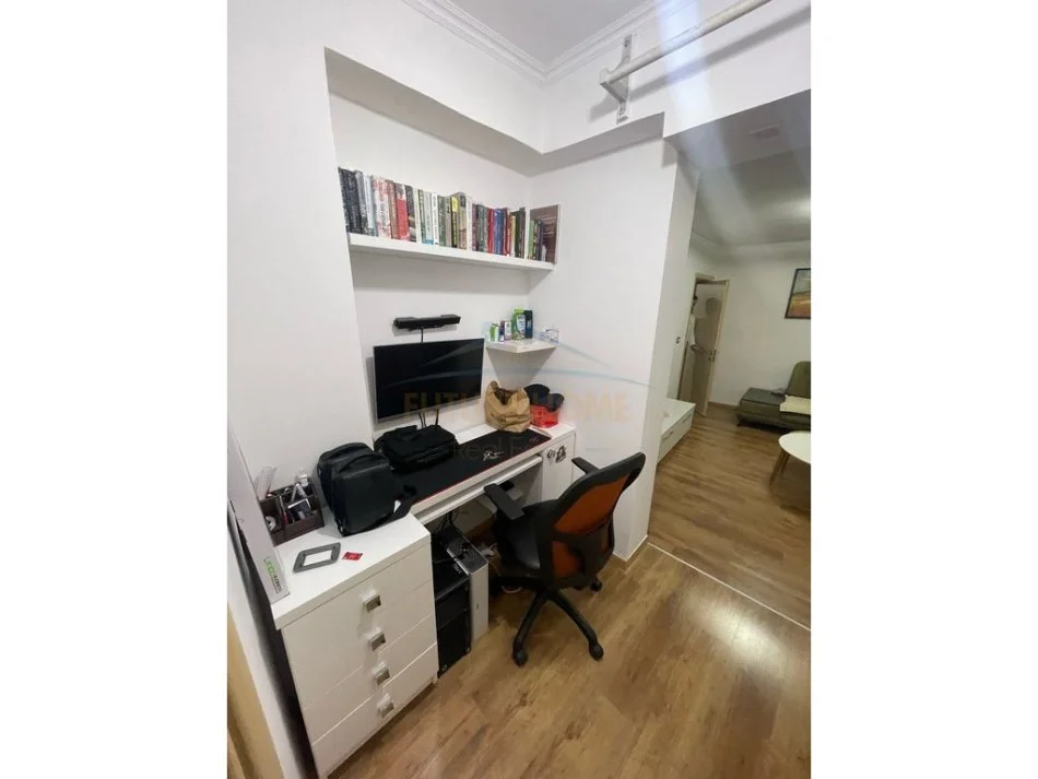 Tirane, jap me qera apartament 2+1 Kati 5, 82 m² 600 € (Rruga Mine Peza)