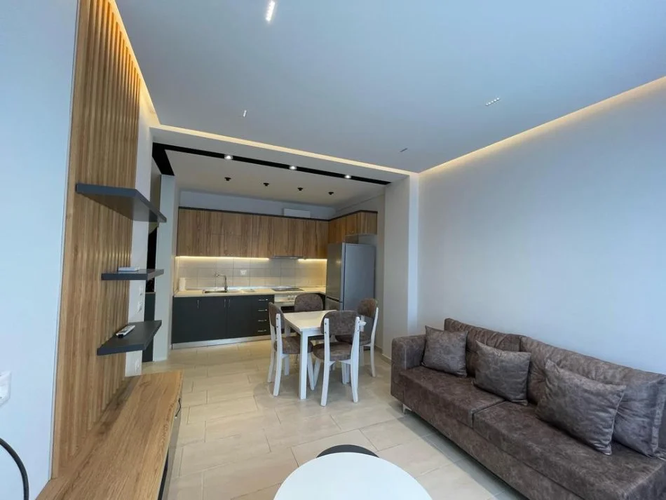 Tirane, shitet apartament 1+1 Kati 8, 64 m² 119.000 € (Rruga Besim Alla)