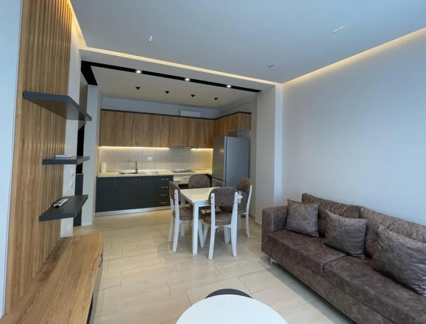 Tirane, shitet apartament 1+1 Kati 8, 64 m² 114.000 € (misto mame)