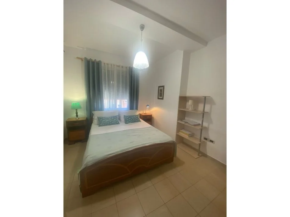 Tirane, jepet me qera apartament 2+1 Kati 7, 90 m² 800 € (Blloku)