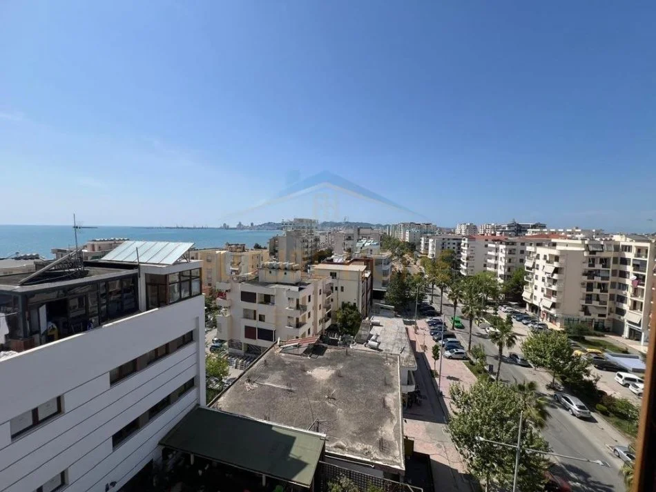 Plazh Hekurudha, shitet papafingo+verande 2+1+2+Verande Kati 8, 140 m² 310.000 € (Durres)