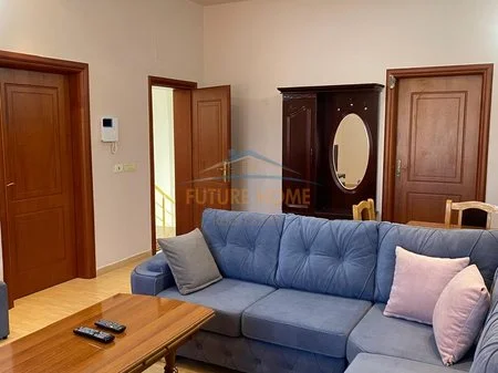 Shitet, Vilë 3-katëshe, pranë Shkollës Ramazan Jarani, Tiranë. AREA52417