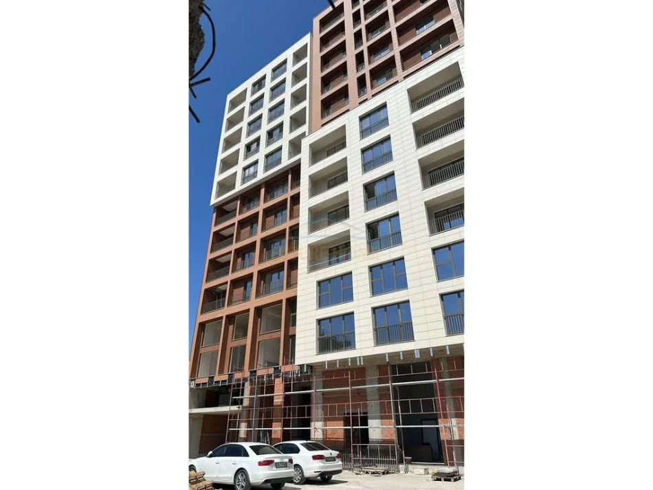 Tirane, shitet apartament 2+1 Kati 3, 100 m² 180.000 € (Dritan Hoxha)
