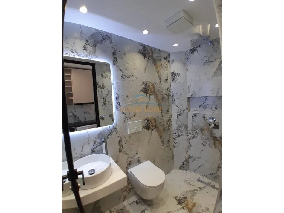 Tirane, shitet garsonier 2+1 Kati 5, 74 m² 298.000 € (Shallvaret, Tirane)