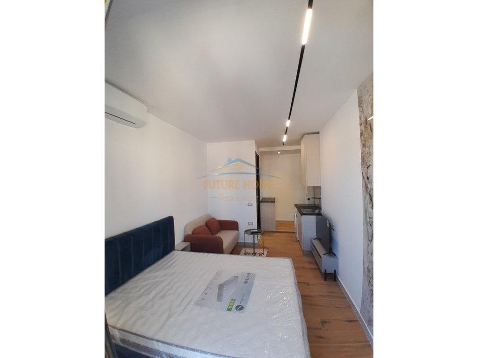 Shiten, 3 Garsoniere, Shallvaret, Tiranë