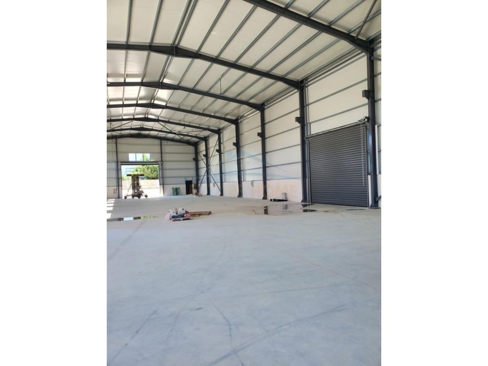 Tirane, jepet me qera magazine Kati 0, 760 m² 4.500 € (Kashar)
