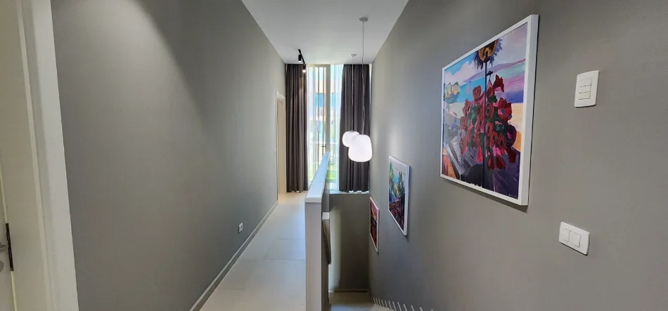 Vlore, shitet Vile 2+1+Ballkon , 313 m² (Palase)