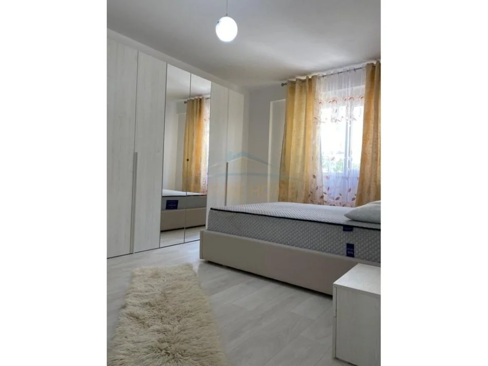 Tirane, jepet me qera apartament 2+1 Kati 2, 102 m² 600 € (Liqeni i Thate)