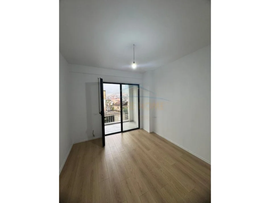 Tirane, shitet apartament 1+1 Kati 3, 60 m² 152.000 € (Kompleksi ASL 2, Ish Venue)