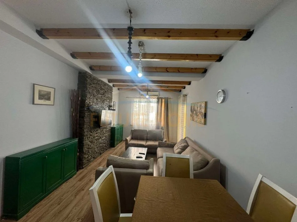 Tirane, jepet me qera apartament 2+1 Kati 3, 100 m² 450 € (Unaza e Re)