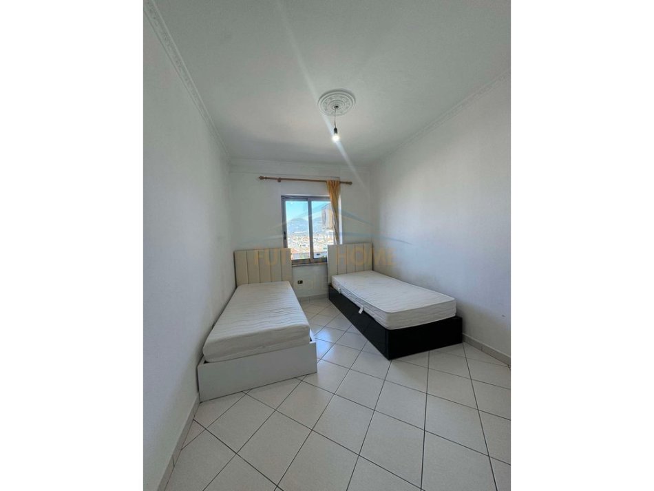 Qera, Apartament 2+1, Unaza e Re 450 €