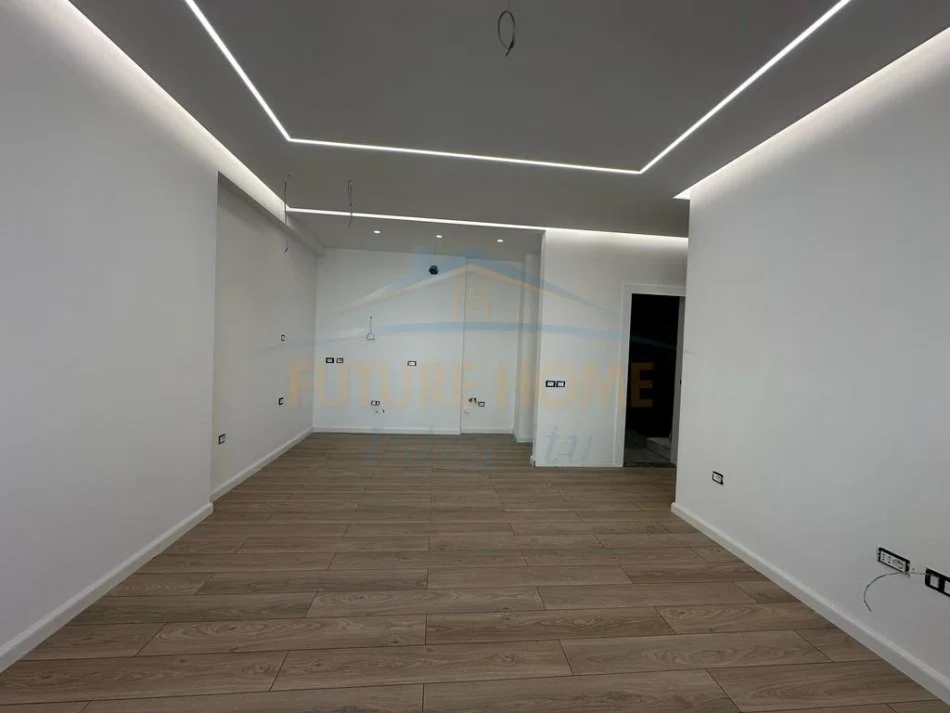 Tirane, shitet apartament 2+1 Kati 4, 102 m² 150.000 € (Yzberisht)