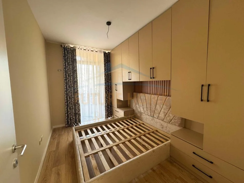 Tirane, shitet apartament 1+1 Kati 4, 53 m² 79.000 € (Unaza e re)