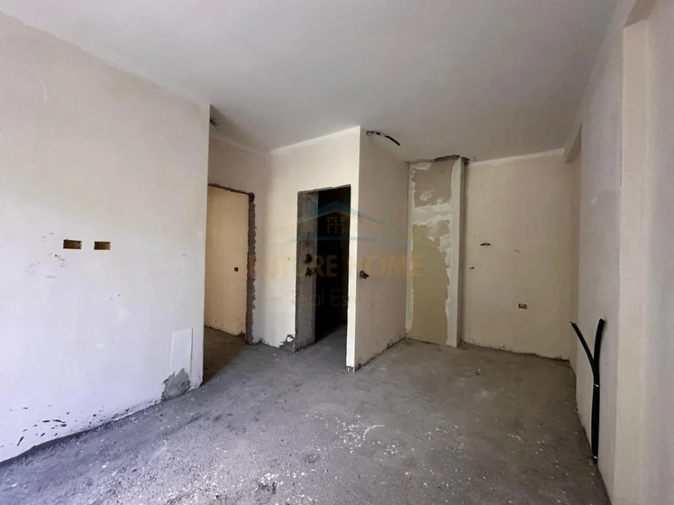 Tirane, shitet apartament 2+1 Kati 5, 130 m² 221.000 € (Rruga e Elbasanit)