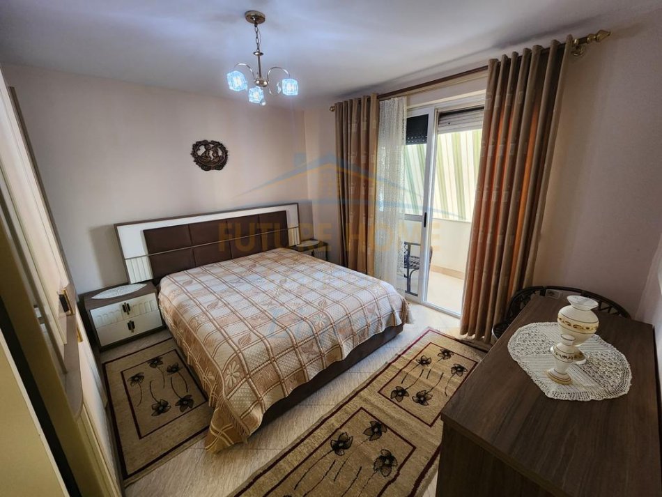 Tirane, jepet me qera apartament 2+1 , 460 € (xhanfize keko)